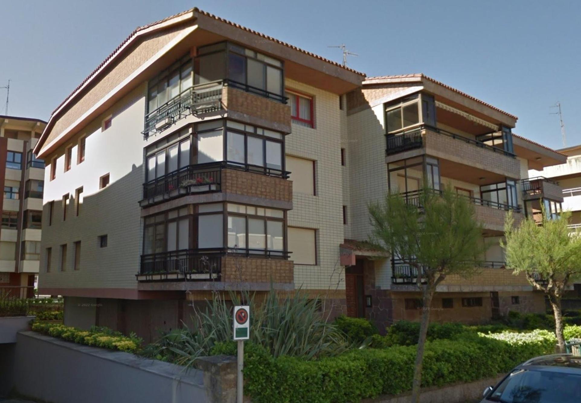 サラウツAmplio Piso En La Playa De 135 M2 Con Garajeアパートメント エクステリア 写真