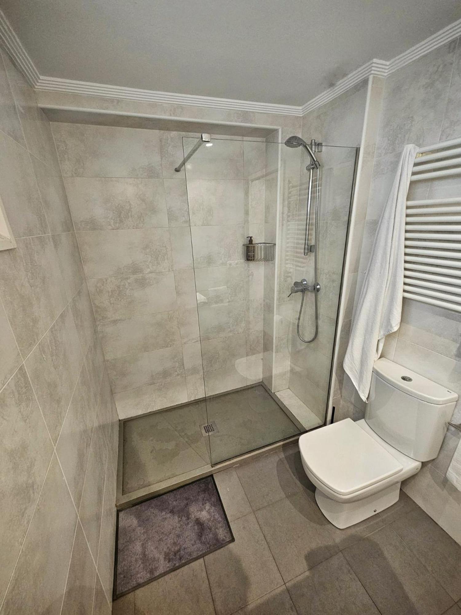サラウツAmplio Piso En La Playa De 135 M2 Con Garajeアパートメント エクステリア 写真